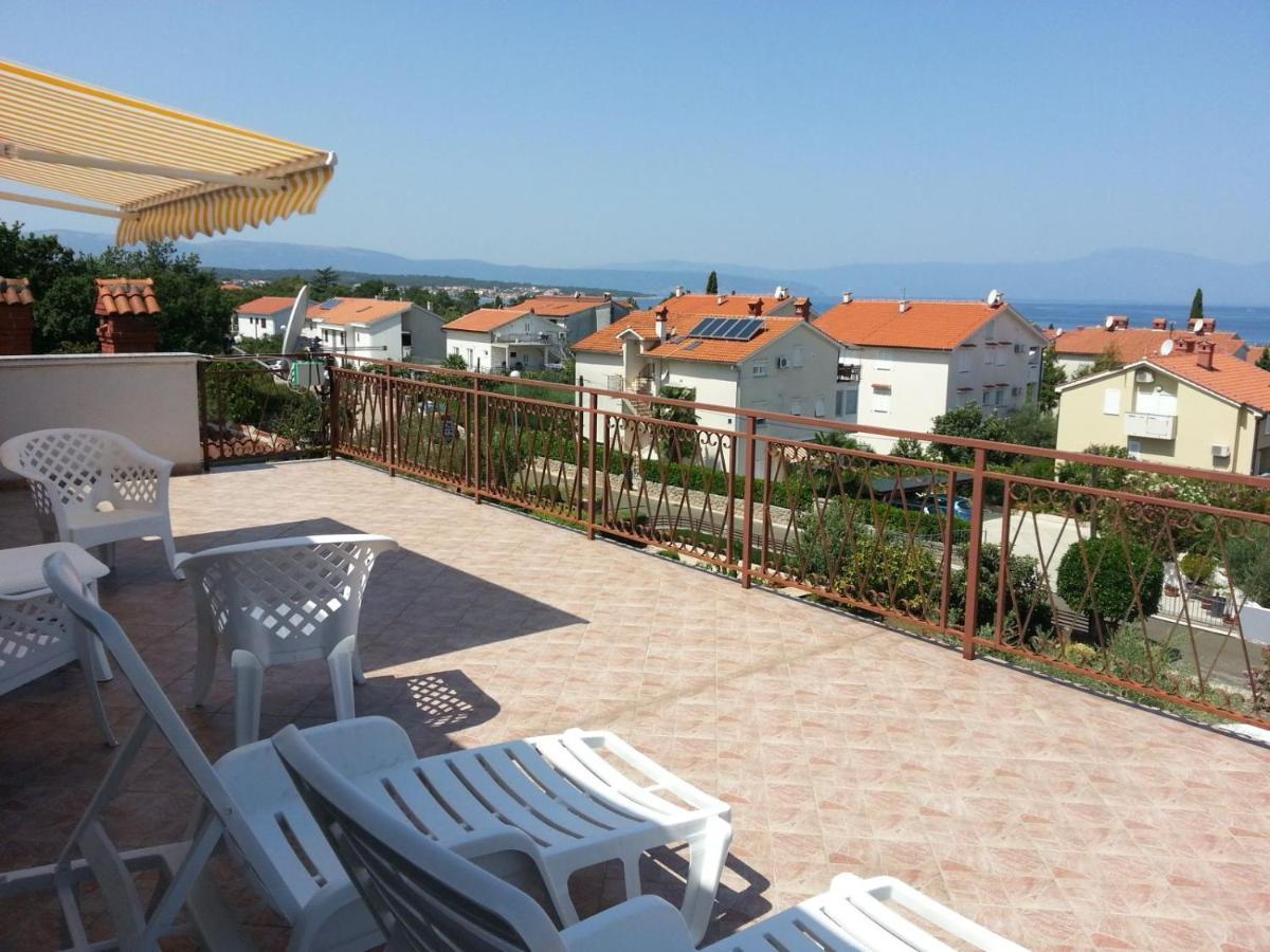 Apartments Kamelija Malinska Bagian luar foto