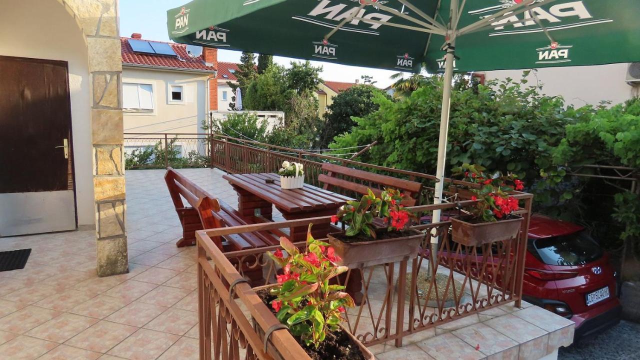 Apartments Kamelija Malinska Bagian luar foto
