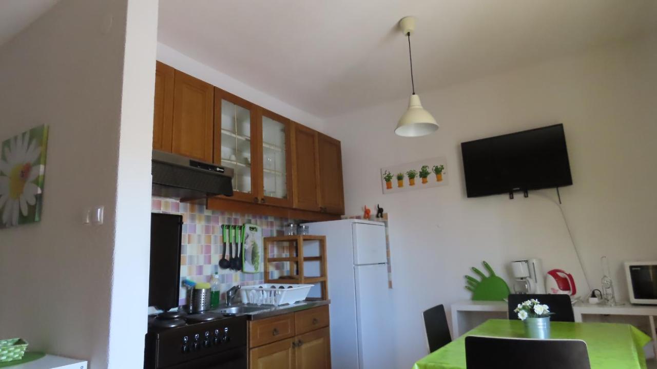 Apartments Kamelija Malinska Bagian luar foto