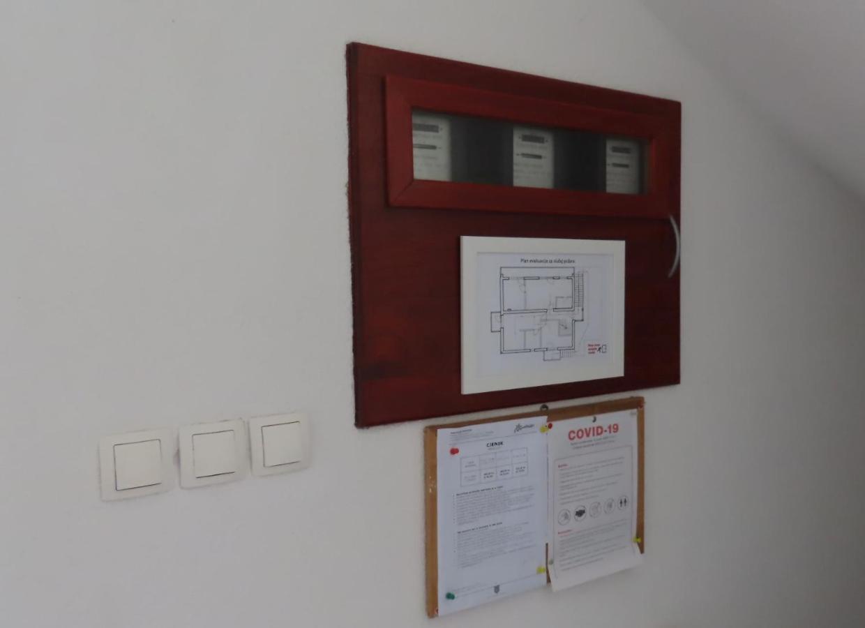 Apartments Kamelija Malinska Bagian luar foto