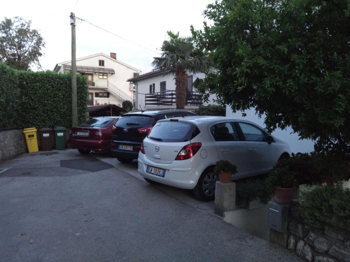 Apartments Kamelija Malinska Bagian luar foto