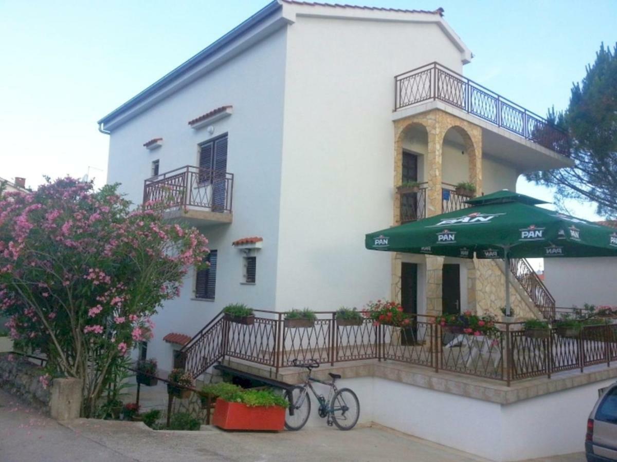 Apartments Kamelija Malinska Bagian luar foto